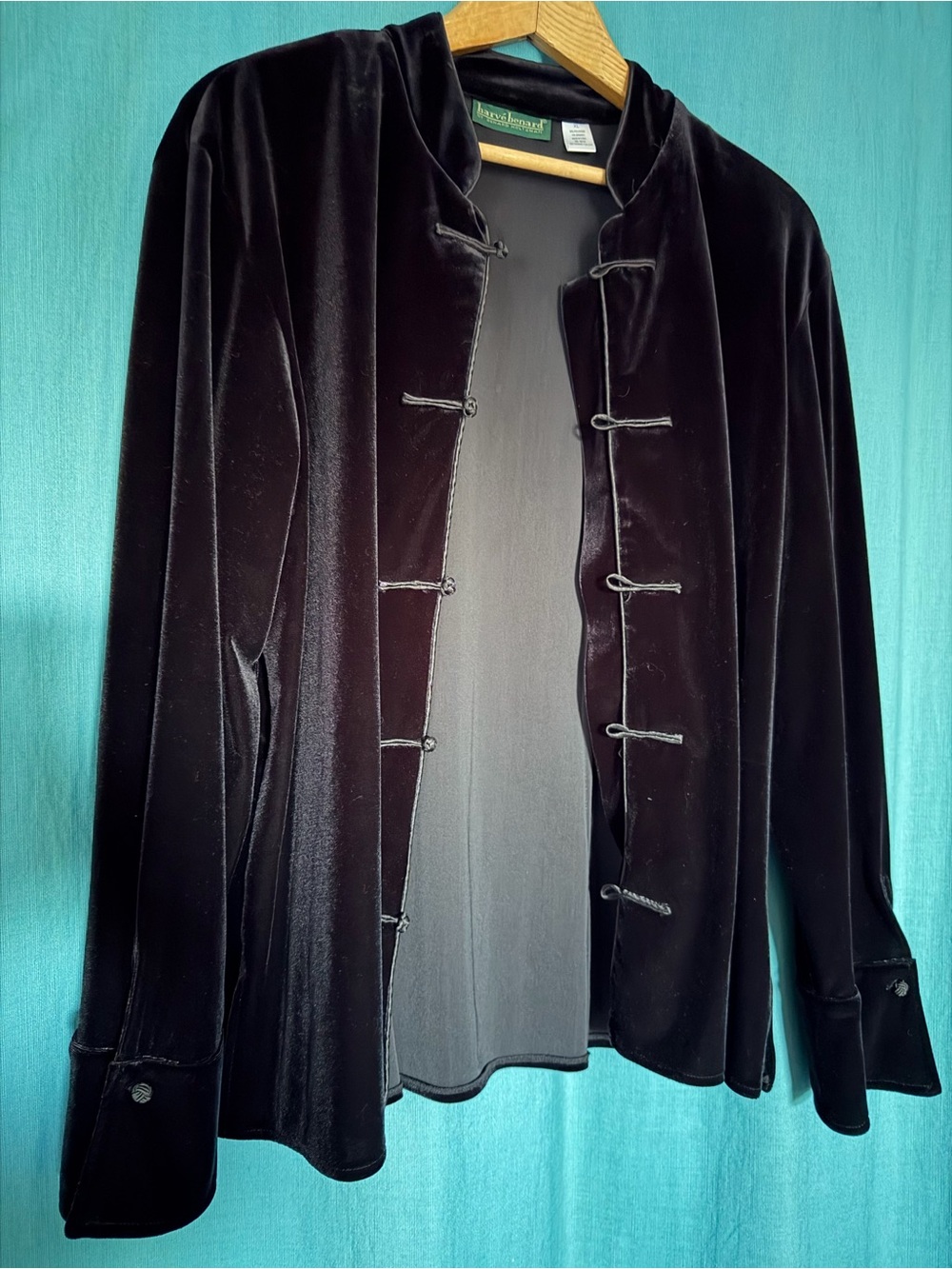 Harve Bernard black velvet toggle jacket
Dark academia, vampire’s closet, goth